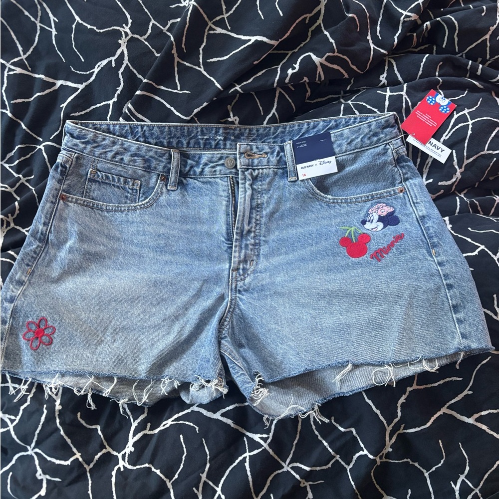Old Navy Americana Disney Minnie shorts